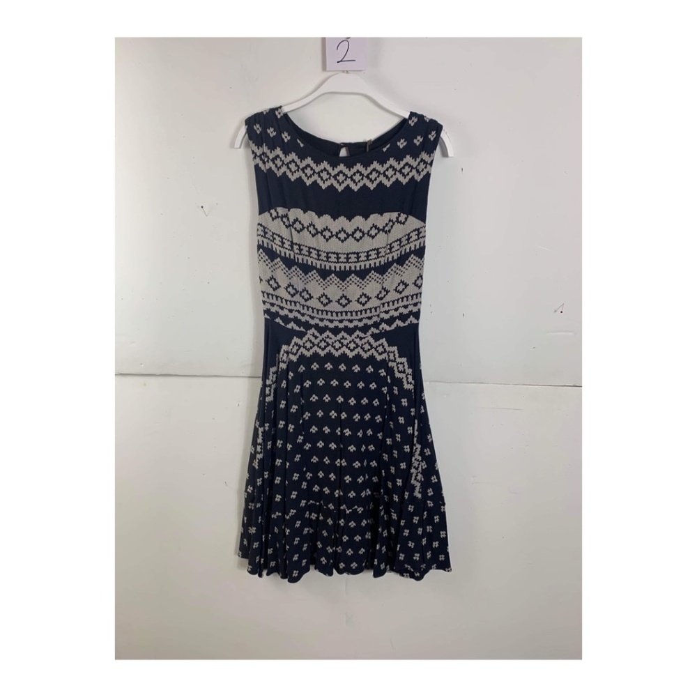 Anthropologie Eva Franco Black Mini Sleeveless Roubd Neck Flare Desss